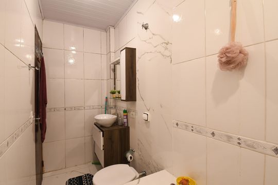 Banheiro de apartamento para alugar com 3 quartos, 84m² em Batel, Curitiba