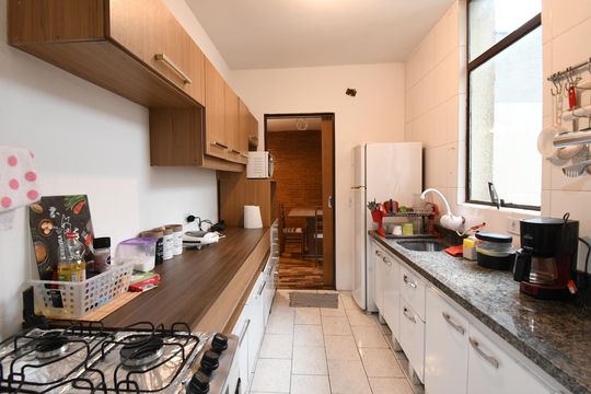 Cozinha de apartamento para alugar com 3 quartos, 84m² em Batel, Curitiba