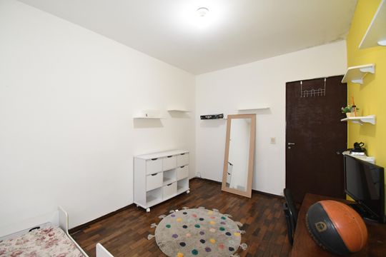 Quarto 2 de apartamento para alugar com 3 quartos, 84m² em Batel, Curitiba
