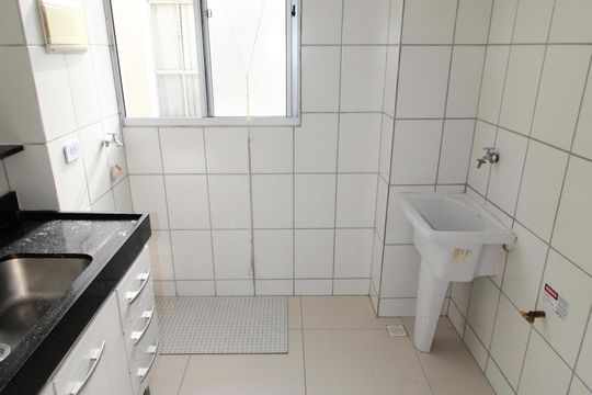 Cozinha de apartamento para alugar com 2 quartos, 45m² em Residencial Dom Bosco, São José dos Campos