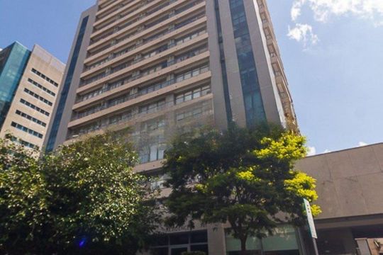 Fachada de kitnet/studio para alugar com 1 quarto, 49m² em São João, Porto Alegre