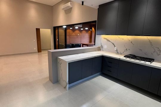 Cozinha de casa de condomínio à venda com 3 quartos, 500m² em Jardim Indaiatuba Golf, Indaiatuba