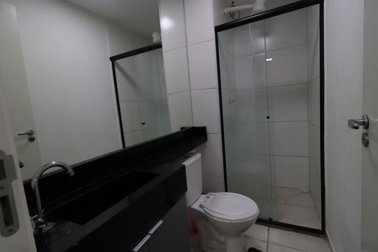 Banheiro de apartamento para alugar com 2 quartos, 35m² em Usina Piratininga, São Paulo