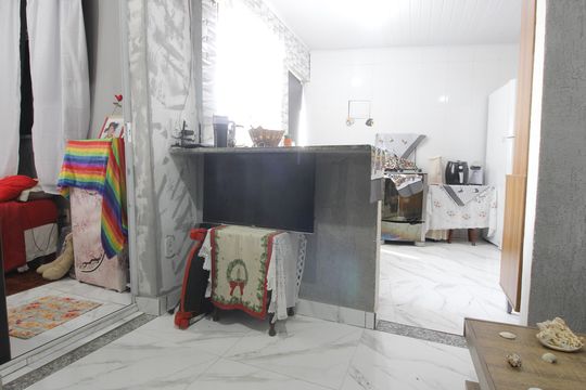 Sala de casa para alugar com 2 quartos, 90m² em Jardim Pero, Cabo Frio