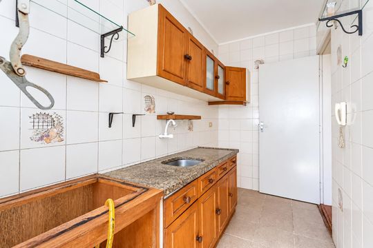 Cozinha de apartamento para alugar com 1 quarto, 45m² em Cristal, Porto Alegre