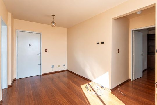 Sala de apartamento para alugar com 1 quarto, 45m² em Cristal, Porto Alegre