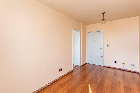 Sala de apartamento para alugar com 1 quarto, 45m² em Cristal, Porto Alegre