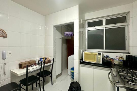 Cozinha de apartamento à venda com 3 quartos, 88m² em Barroca, Belo Horizonte