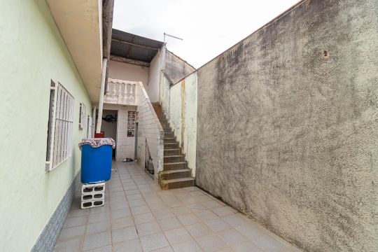 Quintal de casa para alugar com 3 quartos, 300m² em Vila Antonieta, São Paulo
