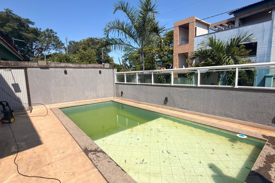 Condomínio de casa para alugar com 2 quartos, 56m² em Jardim Primavera, Duque de Caxias