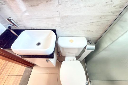 Banheiro Social de apartamento para alugar com 2 quartos, 50m² em Alvorada, Contagem