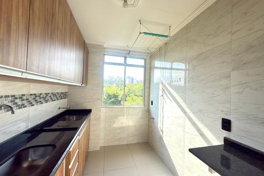 Cozinha e Área de Serviço de apartamento para alugar com 2 quartos, 50m² em Alvorada, Contagem