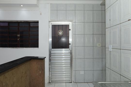 Cozinha de casa para alugar com 2 quartos, 45m² em Vila Monte Santo, São Paulo