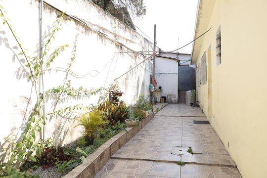 Corredor de casa para alugar com 2 quartos, 45m² em Vila Monte Santo, São Paulo