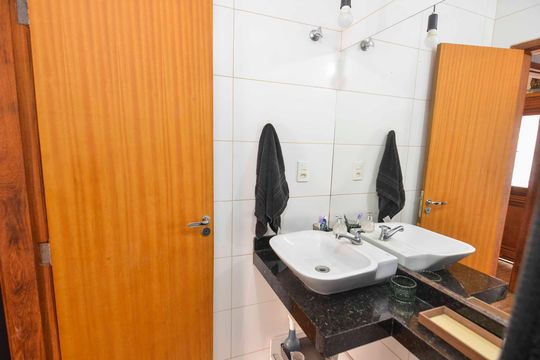 Banheiro da Suíte 1 de casa à venda com 3 quartos, 180m² em Vila Isabel, Rio de Janeiro