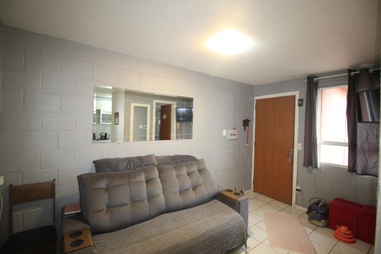 Sala de apartamento à venda com 2 quartos, 42m² em Rubem Berta, Porto Alegre