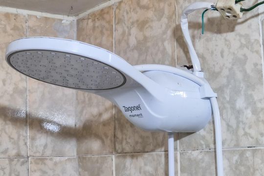Banheiro de apartamento para alugar com 1 quarto, 51m² em Penha, Rio de Janeiro