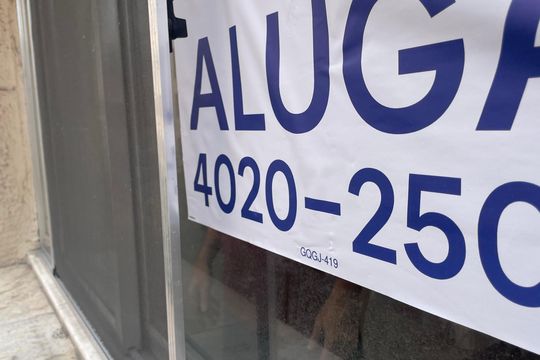 Plaquinha de apartamento para alugar com 2 quartos, 71m² em Tijuca, Rio de Janeiro