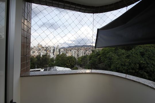 Varanda Suíte de apartamento para alugar com 2 quartos, 90m² em Villa Paris, Belo Horizonte