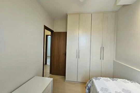 Quarto 2 de apartamento para alugar com 3 quartos, 90m² em Santo Antônio, Belo Horizonte