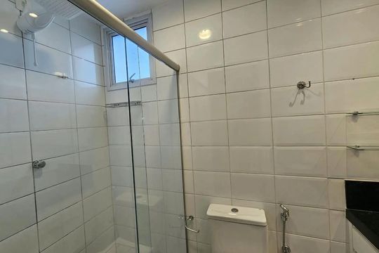 Banheiro Suíte de apartamento para alugar com 3 quartos, 90m² em Santo Antônio, Belo Horizonte