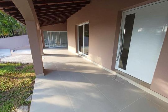 Área externa de casa à venda com 5 quartos, 389m² em Condominio Fazenda São Joaquim, Vinhedo