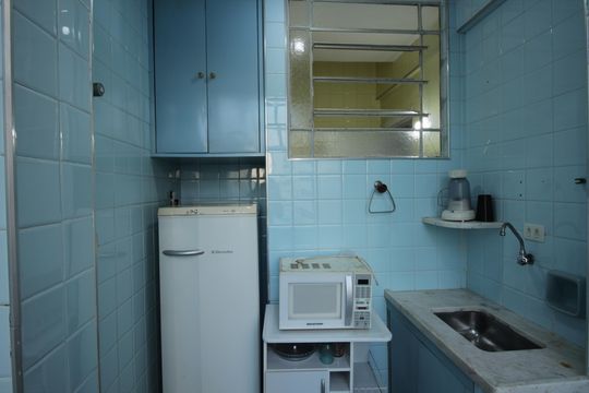 Cozinha de kitnet/studio para alugar com 1 quarto, 28m² em Boqueirão, Santos