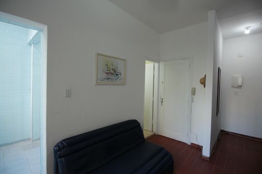 Sala/Quarto de kitnet/studio para alugar com 1 quarto, 28m² em Boqueirão, Santos