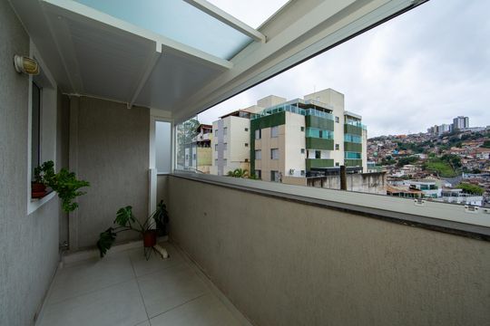 AREA PRIVATIVA de apartamento à venda com 2 quartos, 53m² em Estoril, Belo Horizonte