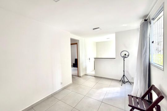 Apartamento à venda com 2 quartos, 45m² em Parque Maracana, Contagem