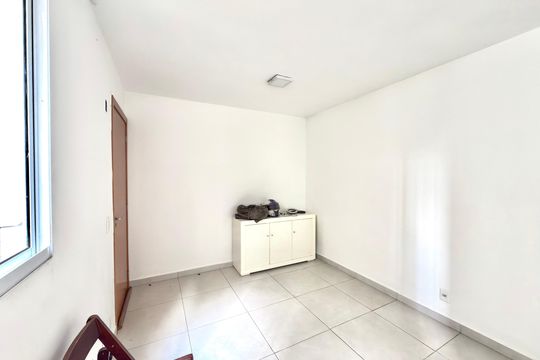 Sala de apartamento à venda com 2 quartos, 45m² em Parque Maracana, Contagem
