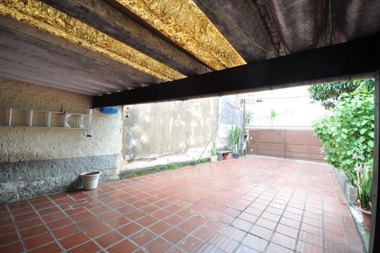 Garagem de casa à venda com 4 quartos, 221m² em Vila Nelson, São Paulo