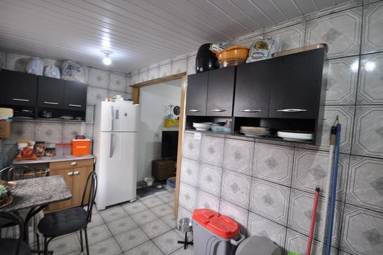 Cozinha 2 de casa à venda com 4 quartos, 221m² em Vila Nelson, São Paulo