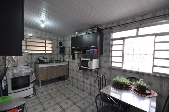 Cozinha 2 de casa à venda com 4 quartos, 221m² em Vila Nelson, São Paulo