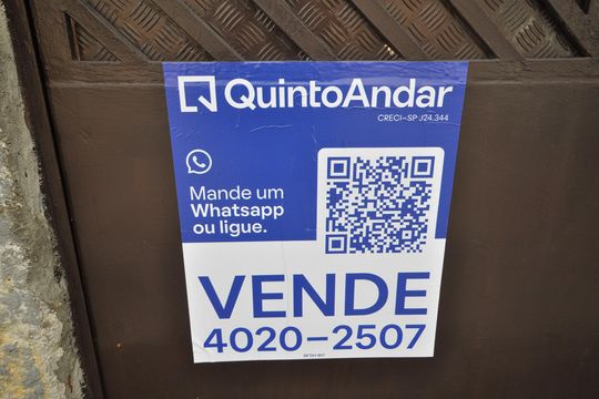Placa de casa à venda com 4 quartos, 221m² em Vila Nelson, São Paulo