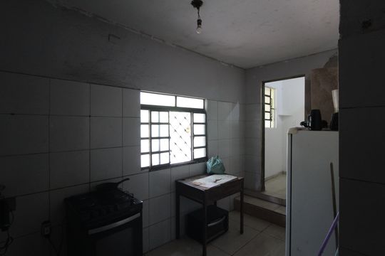 Cozinha de casa para alugar com 3 quartos, 50m² em Planalto, Belo Horizonte