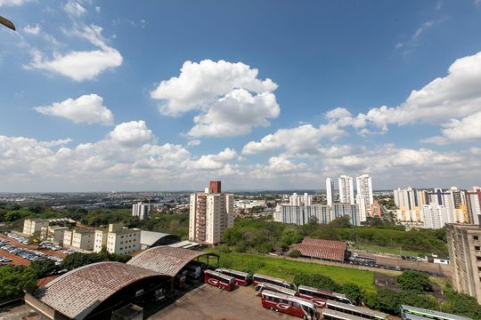 VISTA VARANDA de apartamento para alugar com 2 quartos, 65m² em Mansões Santo Antônio, Campinas
