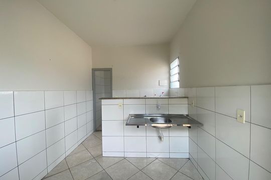 cozinha de kitnet/studio para alugar com 1 quarto, 35m² em Casa Branca, Belo Horizonte