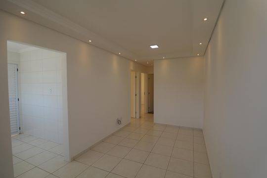 Casa de Condomínio para alugar com 3 quartos, 80m² em Jardim Tropical, Sorocaba