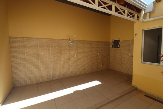 Casa de Condomínio para alugar com 3 quartos, 80m² em Jardim Tropical, Sorocaba