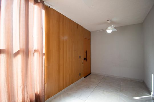 Sala de apartamento para alugar com 2 quartos, 57m² em Éden, Sorocaba