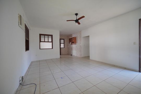 Sala  de casa para alugar com 2 quartos, 120m² em Campeche, Florianópolis