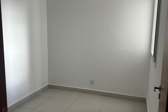 Quarto 2 de apartamento para alugar com 2 quartos, 53m² em Novo Mundo, Uberlândia
