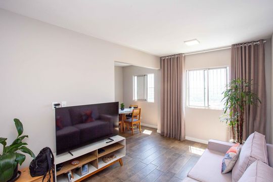 Apartamento à venda com 2 quartos, 55m² em Piraporinha, Diadema