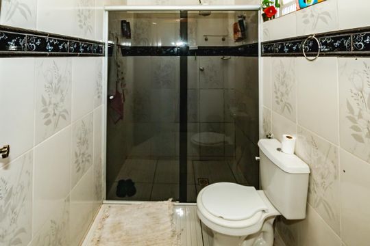 Banheiro do Quarto 3 de casa à venda com 3 quartos, 435m² em São Cosme de Baixo, Belo Horizonte