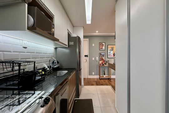 Cozinha  de apartamento à venda com 2 quartos, 79m² em Santo Amaro, São Paulo