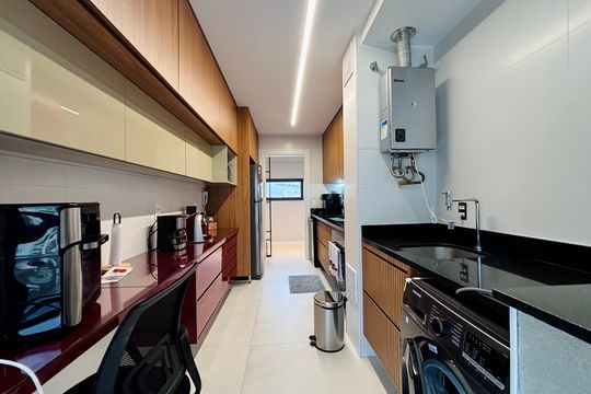 Cozinha de apartamento para alugar com 3 quartos, 119m² em Botafogo, Rio de Janeiro