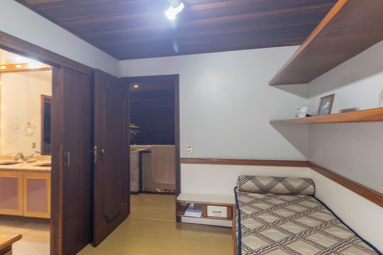 Quarto 4 -Demi Suite de casa à venda com 4 quartos, 524m² em Pilarzinho, Curitiba
