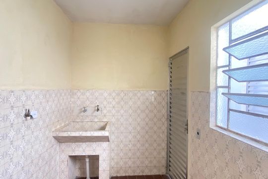 Área de Serviço de casa para alugar com 2 quartos, 109m² em Mutinga, Osasco