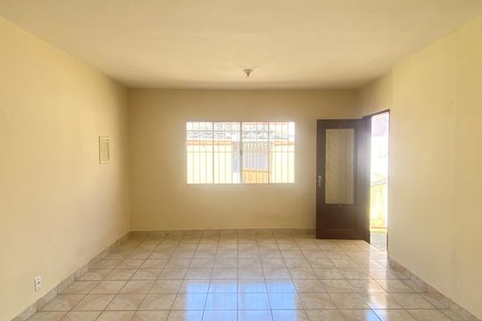 Casa para alugar com 2 quartos, 109m² em Mutinga, Osasco
